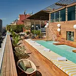 Sir Victor Hotel